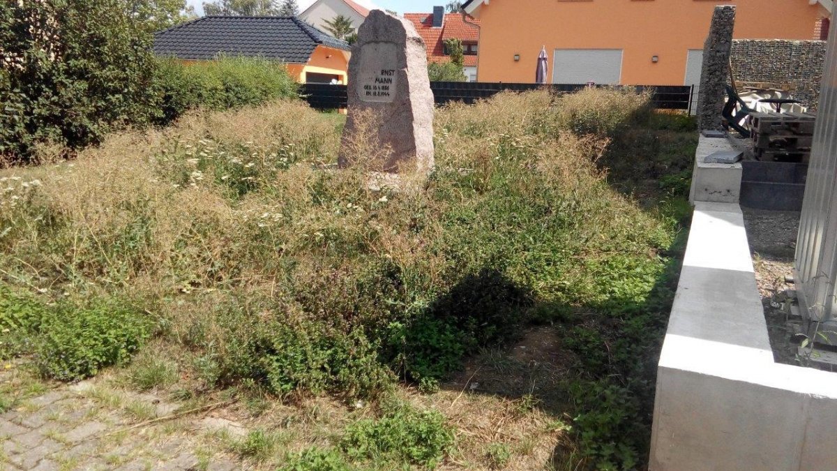 Ernst-Thälmann Denkmal in Gebesee - vorher